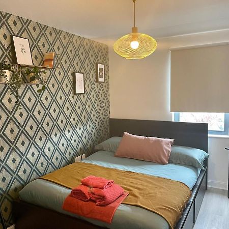 Family Friendly Maritime Apartment Суонси Экстерьер фото