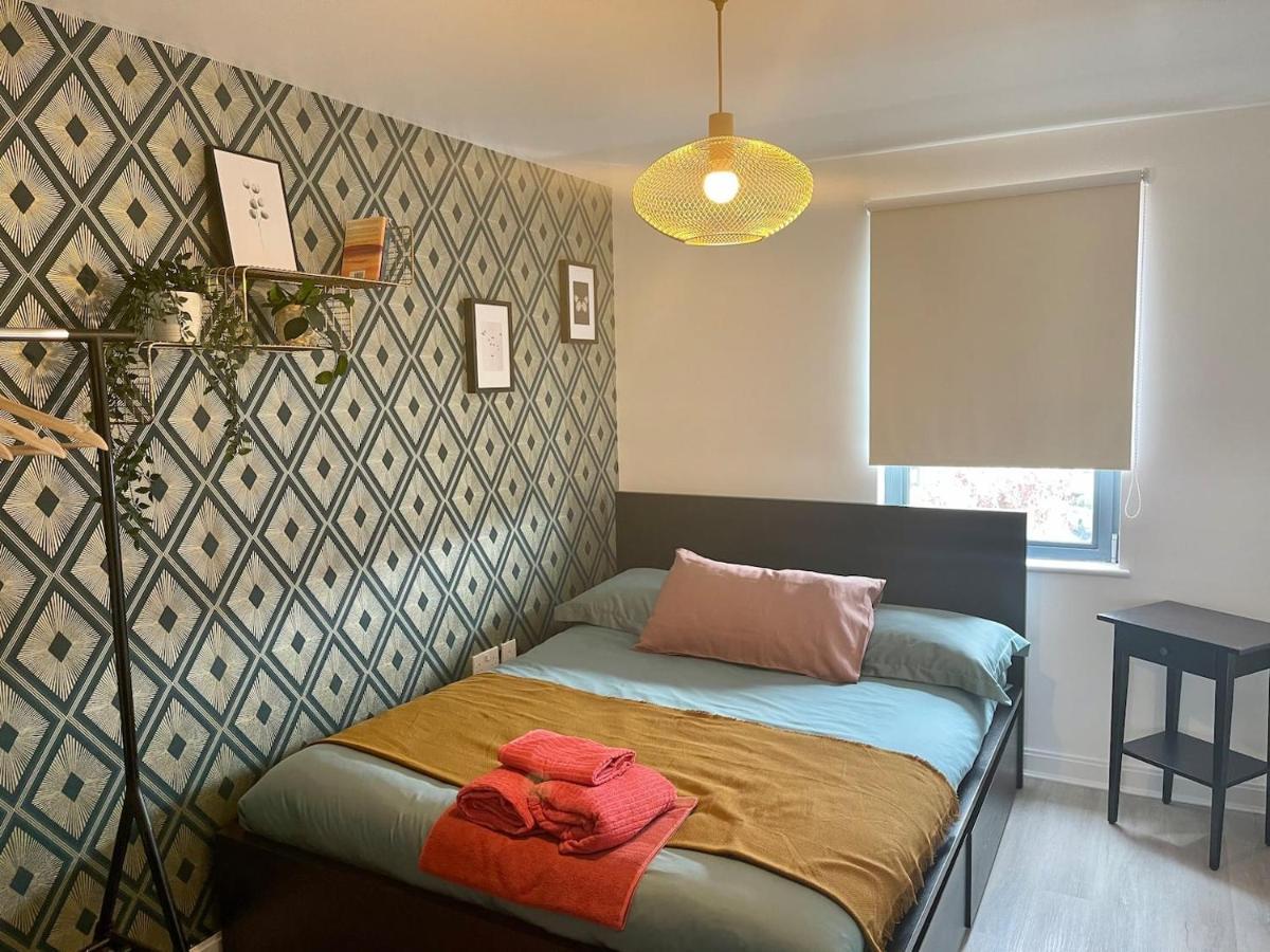 Family Friendly Maritime Apartment Суонси Экстерьер фото