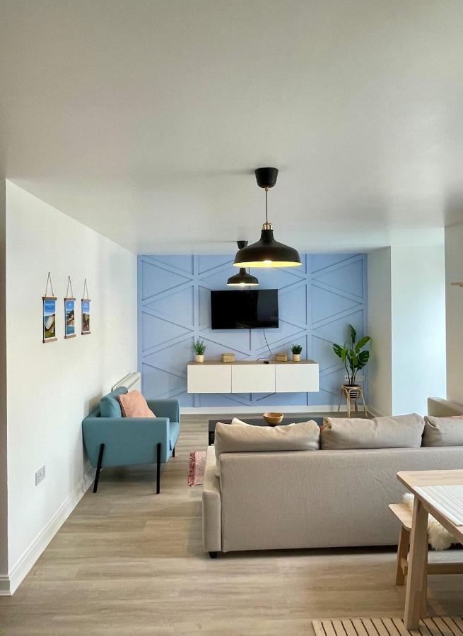 Family Friendly Maritime Apartment Суонси Экстерьер фото